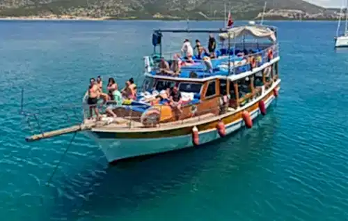 Bodrum'un Harikulade Denizinde 43 kişi Yolculuk Deneyimi