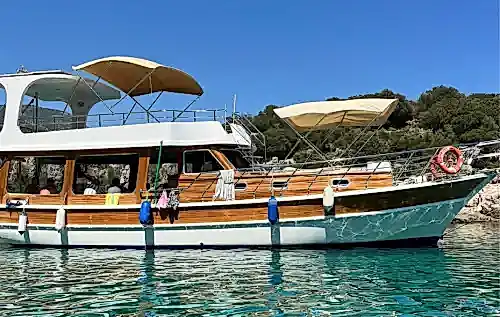 Kaş’ta Güneşin ve Denizin Tadını Çıkarabileceğiniz Ekonomik Tekne