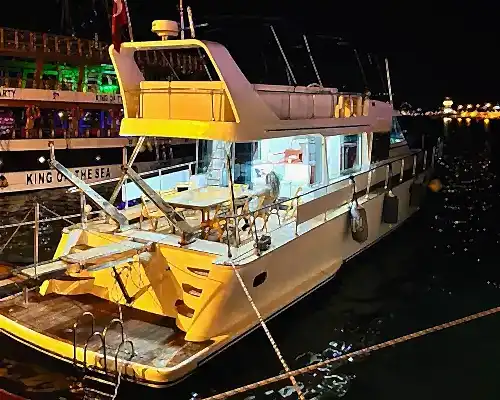 Alanya'da Kalabalık Gruplar İçin 19 Metrelik, Konforlu Gezi Teknesi