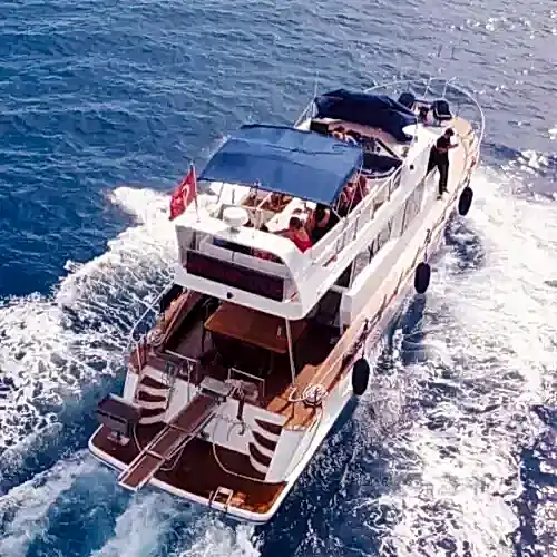 Alanya'da Kalabalık Gruplar İçin 19 Metrelik, Konforlu Gezi Teknesi