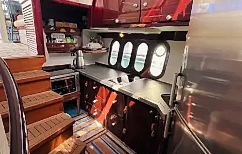 Alanya’da 16 Metrelik Özel Yapım Tekne ile Keyifli Gezi ve Özel Etkinlikler