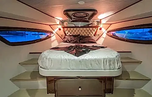 Alanya’da 16 Metrelik Özel Yapım Tekne ile Keyifli Gezi ve Özel Etkinlikler