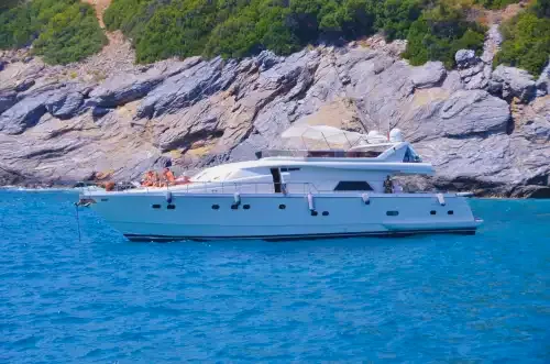 Alanya'da Gezi ve Yüzme Keyfi İçin Özel Tasarlanmış Lüks Motoryat