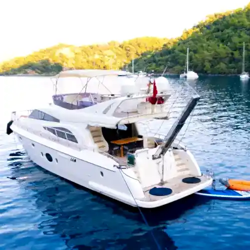Alanya'da Princess Marka, 16 Metrelik, Lüks 3 Kabinli Motoryat Kiralama