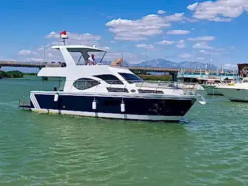 Antalya'da Günübirlik Özel Yapım Motoryat: 13 Metre 10 Kişiye Kadar