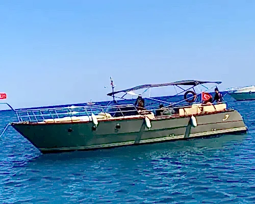 Antalya’nın Eşsiz Koylarında Özel Yapım Tekne ile Unutulmaz Mavi Yolculuk