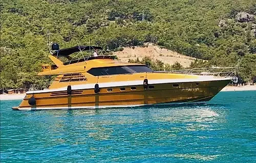 Antalya'da 23 Metrelik Princess Marka Motoryat: 4 Kabinli Lüks ve Konforlu Mavi Yolculuk