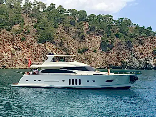 Antalya 27 Metre Özel Yapım Yat ile Lüks Konaklama ve Unutulmaz Organizasyonlar