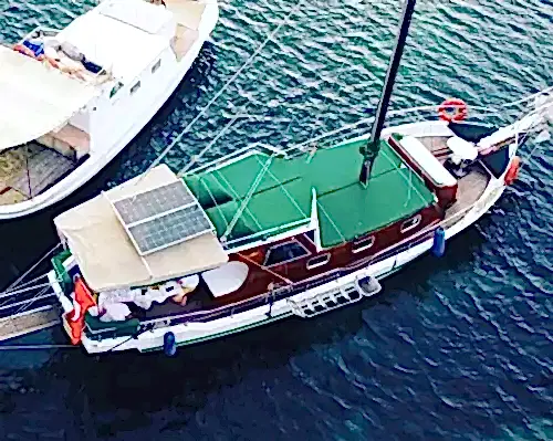 Bodrum’un Benzersiz Koylarını 12 Metre Uzunluğundaki Tekne İle Keşfedin