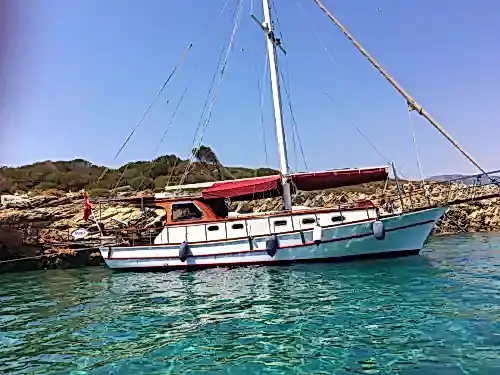 Bodrum'un Eşsiz Güzelliklerini Keşfetmek İçin Teknemiz Konfor ve Lüksü Bir Arada Sunuyor