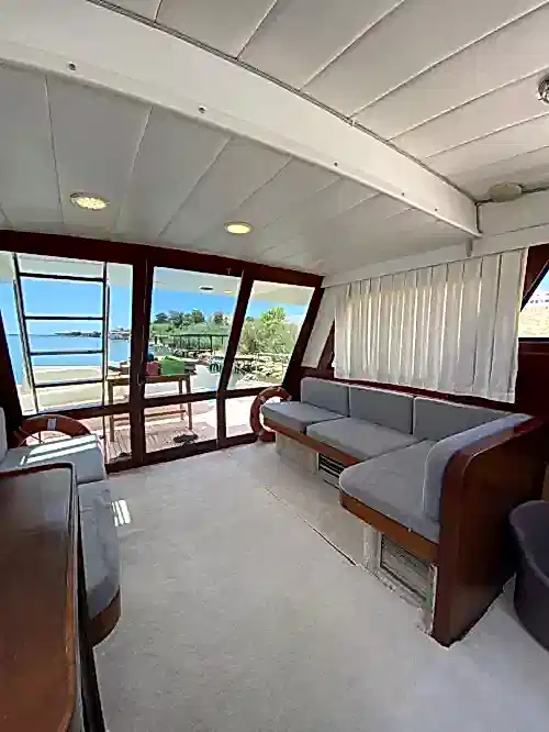 Antalya Kundu’da, 14 Metre Uzunluğunda, 12 Kişilik Özel Yapım Şık ve Modern Tekne