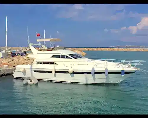 Mochi Marka Ultra Lüks Yat ile Çeşme’nin Eşsiz Sularında VIP Gezi