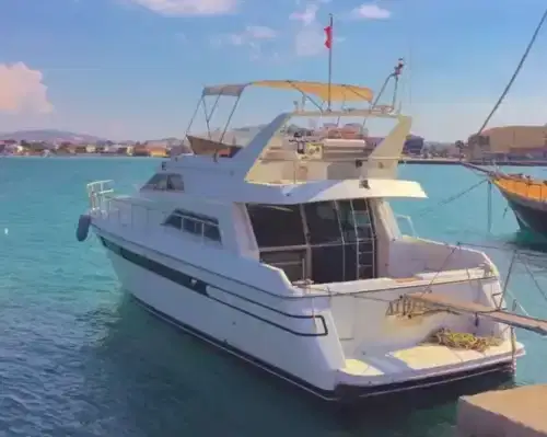 Mochi Marka Ultra Lüks Yat ile Çeşme’nin Eşsiz Sularında VIP Gezi