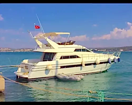 Mochi Marka Ultra Lüks Yat ile Çeşme’nin Eşsiz Sularında VIP Gezi