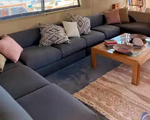 Çeşme’nin Maviliklerinde Hatteras Yat ile Özel Bir Deniz Keyfi