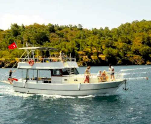 Fethiye’nin Benzersiz Koylarında Keyifli ve Konforlu Bir Gün Geçirin