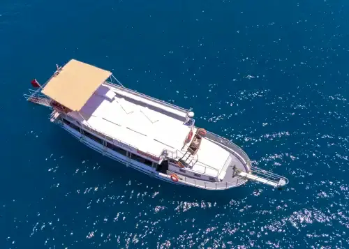 Fethiye'de Bekarlığa Veda, Doğum Günü ve Gezi Turları İçin Geniş Kapasiteli Tekne
