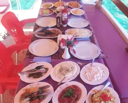 Fethiye Koylarında Büyük Gruplar İçin Şık ve Rahat Tekne Turu