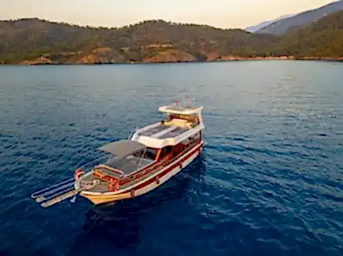 Fethiye’de 30 Kişiye Kadar Günlük Tekne Kiralama Fırsatı!