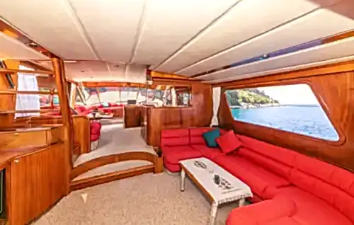 Fethiye'nin Turkuaz Denizinde 19 Metrelik Lüks ve Konforlu Motoryat