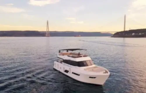 12 Kişilik Konforlu ve Şık Trawler Yat ile Göcek’te Seyir