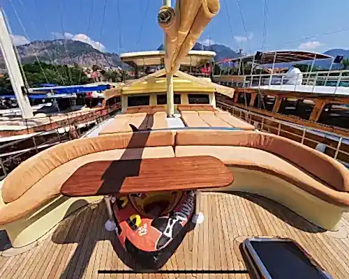 Göcek’in Saklı Koylarını Keşfet – 24 Metrelik Gulet Tatili