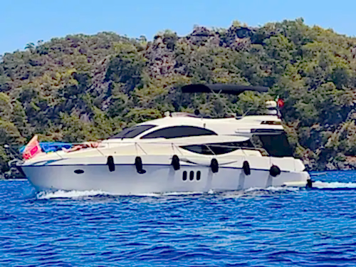 Göcek’te Lüks İtalyan Motoryat ile Unutulmaz Bir Deniz Tatili