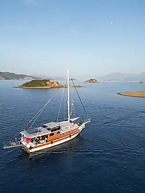 Göcek Günübirlik Tekne Kiralama | 8 Kişi, 12 Adalar, Yakıt Dahil