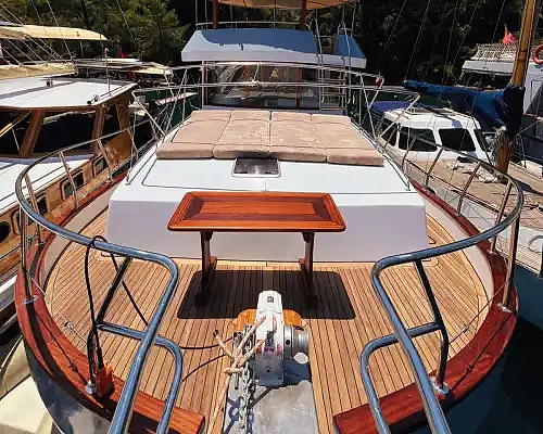 Göcek’te Ekstra Konforlu Gulet Kiralama – 10 Kişiye Kadar!