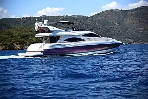Göcek’te 24,5 Metrelik Sunseeker Motoryat Günübirlik veya Konaklamalı Kiralama
