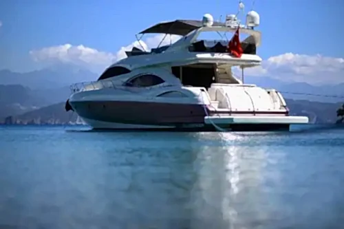 Göcek’te 24,5 Metrelik Sunseeker Motoryat Günübirlik veya Konaklamalı Kiralama