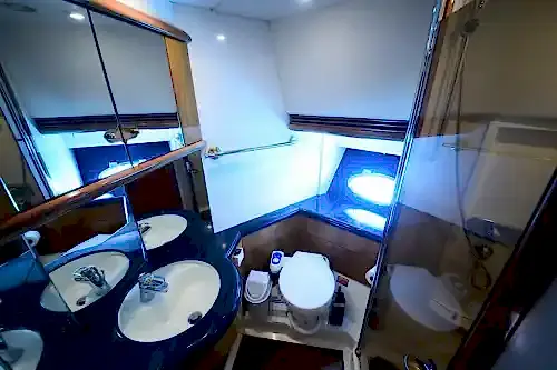 Göcek’te 24,5 Metrelik Sunseeker Motoryat Günübirlik veya Konaklamalı Kiralama