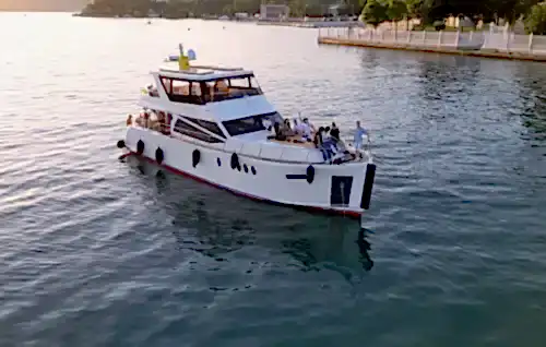 İstanbul'da Romantik Anlar ve Eğlenceli Partiler İçin Mükemmel Seçim