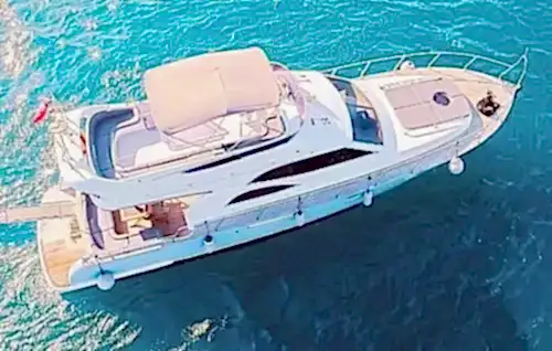 16m Yat İstanbul 'da Profesyonel Hizmetle Denizin Keyfini Çıkarın