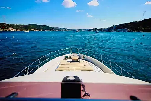 Bebek’te Kiralık Yat Günübirlik veya Saatlik