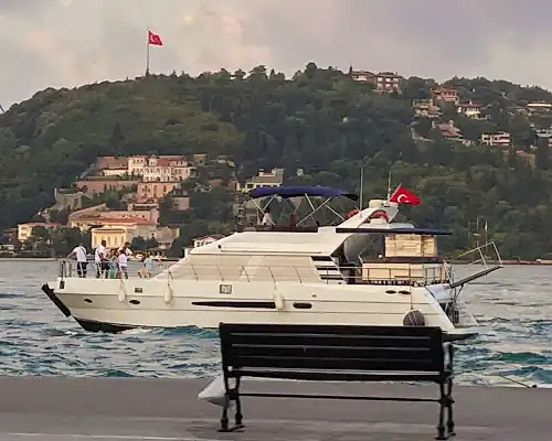 Bebek’te Kiralık Yat Günübirlik veya Saatlik