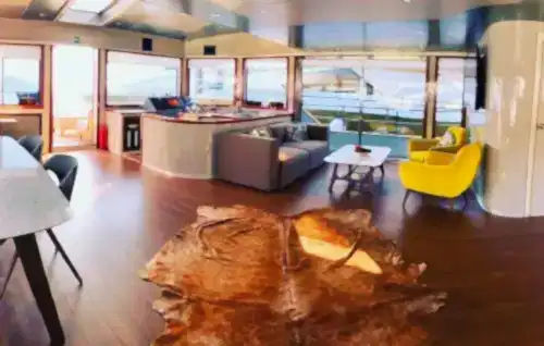 Bodrum'da Konforlu ve Modern Katamaran ile Lüks Bir Deniz Macerası!