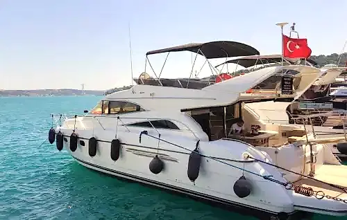 Lüks Donanımlı Özel Yat ile Boğaz’ın Eşsiz Manzarasına Tanık Olun