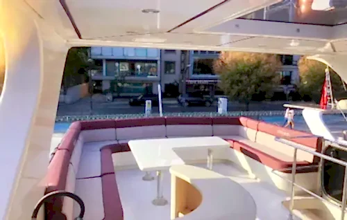 İstanbul Bebek 26 Metrelik Lüks Motoryat ile 36 Kişiye Kadar Özel Turlar!