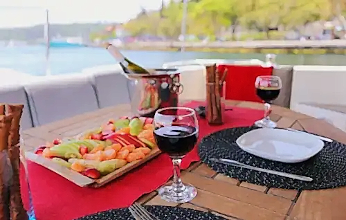 Bebek Çıkışlı Marques Motoryat ile Boğaz’da Fantastik Bir Yolculuk!