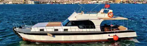 12 Kişilik Modern Yat ile İstanbul’un Maviliklerinde Yolculuk