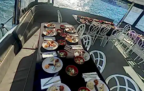 35 Kişilik VIP Motoryat ile Evlilik Tekliflerinden Kutlamalara Unutulmaz Anlar