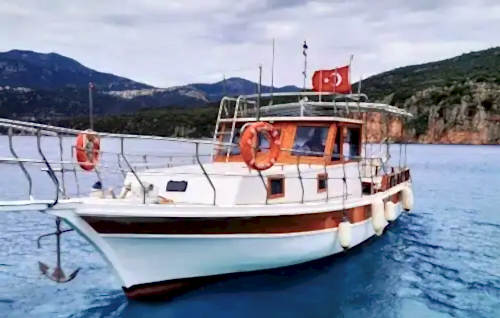 Kaş’ta 11 Metrelik Ekonomik Tekne ile Uygun Fiyatlı Mavi Tur