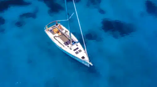 Lüks, Rahatlık ve Macera: Kaş’ta 14 Metrelik Bavaria Yelkenli Kiralayın