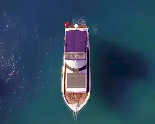 Masmavi Kemer Koylarında 15 Metrelik Motoryat Keyfi