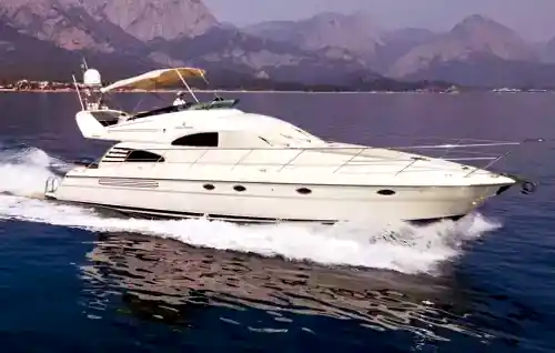 Kemer’in Maviliklerinde FairLine Yat ile Unutulmaz Anlar