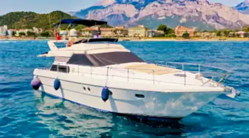 Denizin Üzerinde Lüks ve Konfor: Kemer’de Özel Kabinli Yat Deneyimi