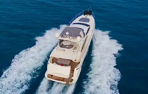 Antalya Kemer’de Azimut Marka Ultra Lüks Motoryat ile Deniz Keyfi!