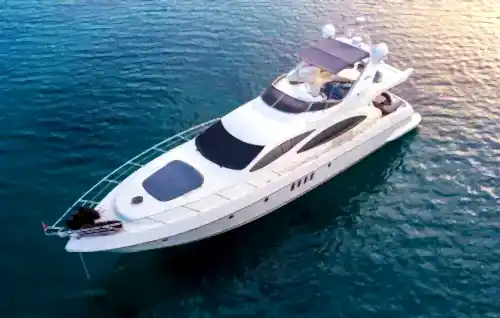 Antalya Kemer’de Azimut Marka Ultra Lüks Motoryat ile Deniz Keyfi!