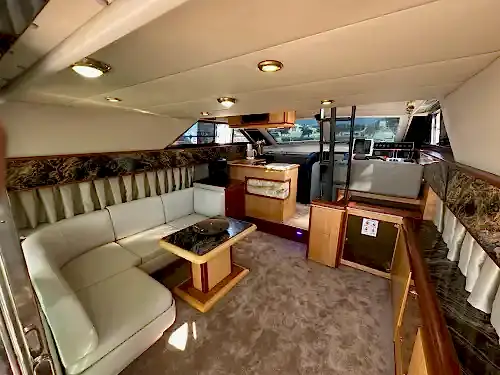 Denizin Üzerinde Lüks ve Konfor: Kemer’de Özel Kabinli Yat Deneyimi